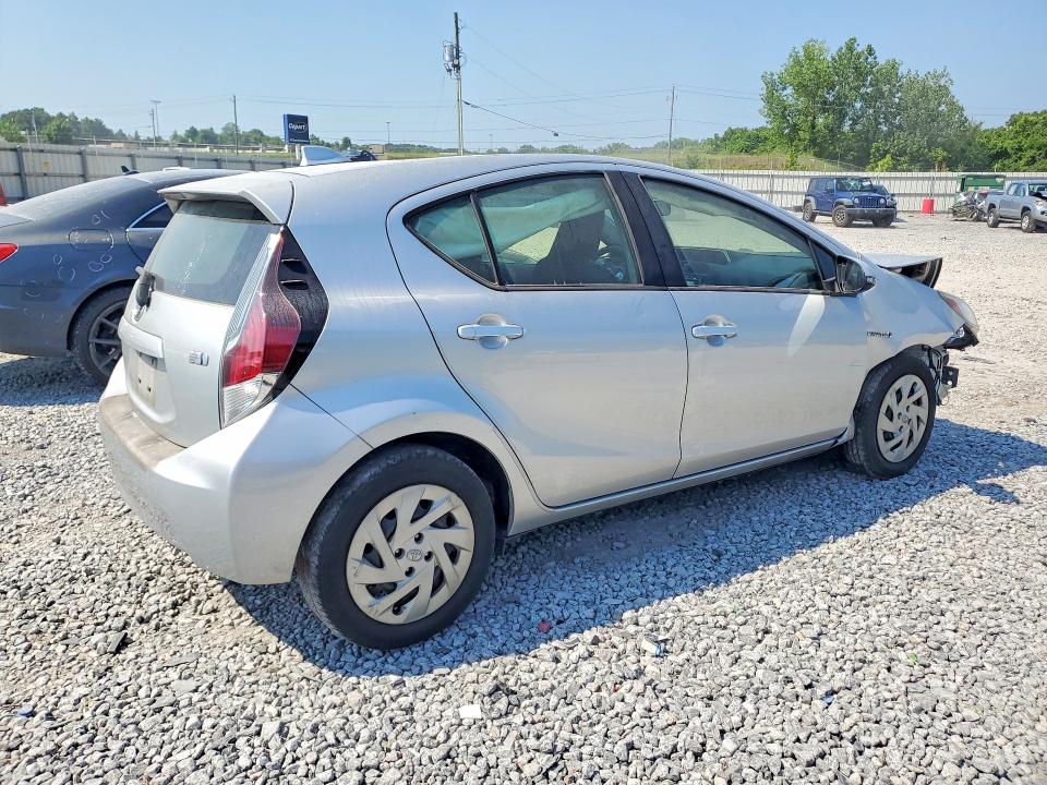 57190366 :رقم المزاد ، JTDKDTB30G1119466 vin ، 2016 Toyota Prius C مزاد بيع