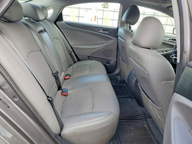58887616 :رقم المزاد ، 5NPEC4AC3CH386188 vin ، 2012 Hyundai Sonata مزاد بيع