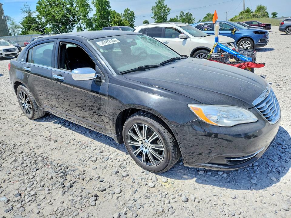 55492356 :رقم المزاد ، 1C3BC1FB7BN625164 vin ، 2011 Chrysler 200 مزاد بيع