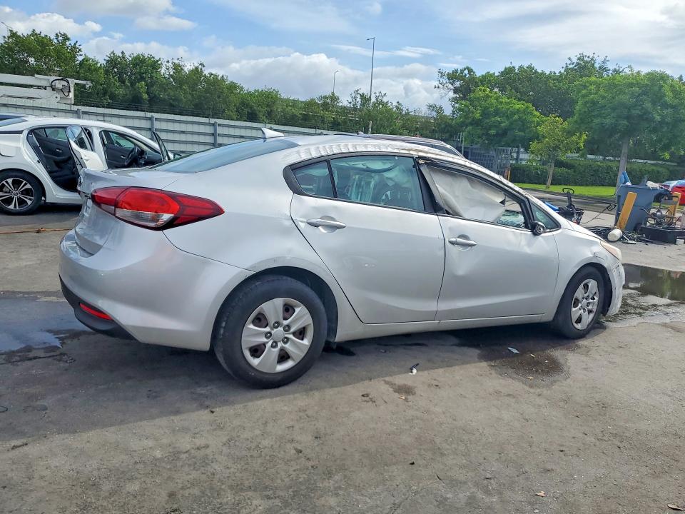 Продажа на аукционе авто 2018 Kia Forte, vin: 3KPFL4A71JE182515, номер лота: 53896466