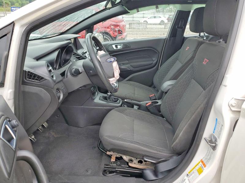 56189906 :رقم المزاد ، 3FADP4GX7JM127033 vin ، 2018 Ford Fiesta مزاد بيع