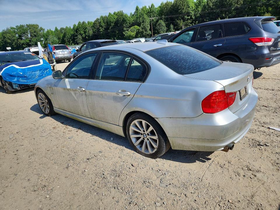 56285636 :رقم المزاد ، WBAPH5G56BNM72759 vin ، 2011 Bmw 328 مزاد بيع