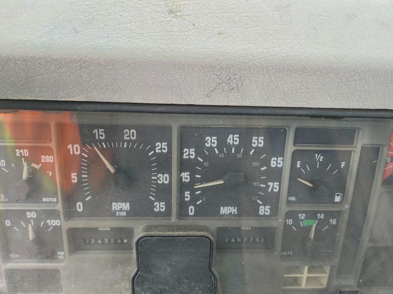 Продаж на аукціоні авто 2001 International 4900, vin: 1HTSDAAN01H293935, номер лоту: 55910376