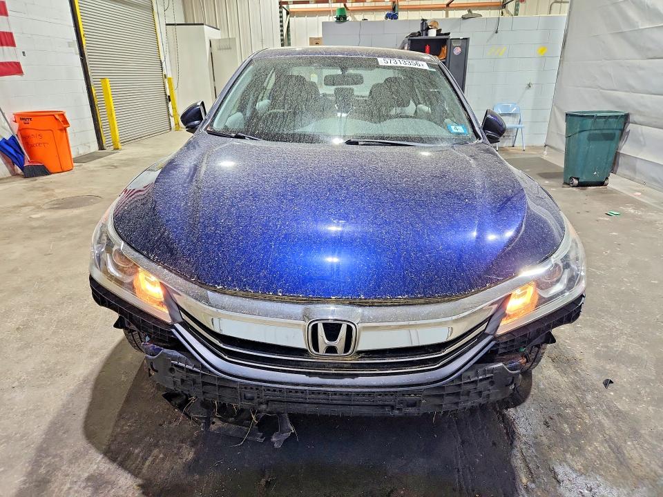 Продаж на аукціоні авто 2017 Honda Accord, vin: 1HGCR2F39HA246438, номер лоту: 57313356