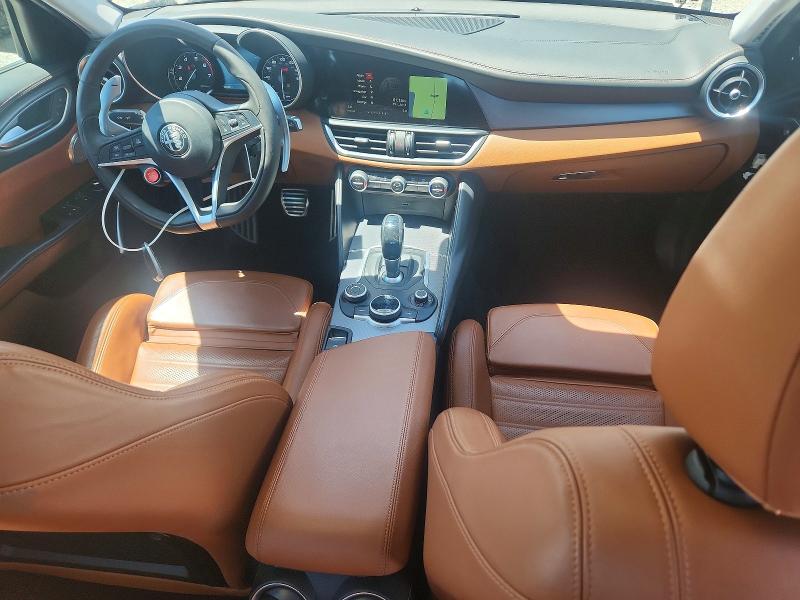 54707576 :رقم المزاد ، ZARFAEEN1J7570838 vin ، 2018 Alfa Romeo Giulia مزاد بيع