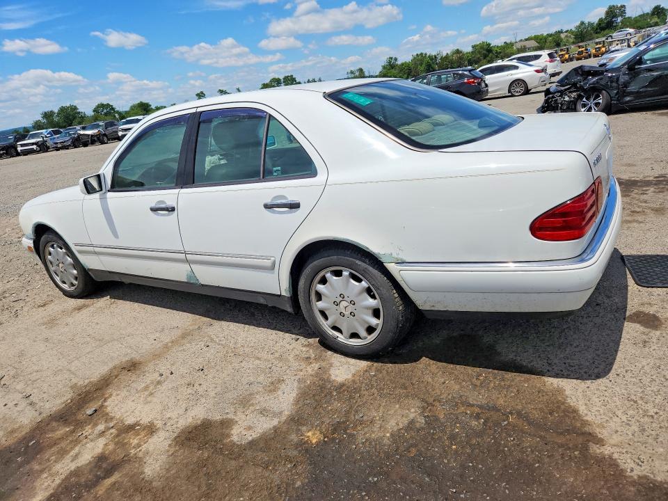 57666506 :رقم المزاد ، WDBJF20FXVA309770 vin ، 1997 Mercedes-benz E مزاد بيع