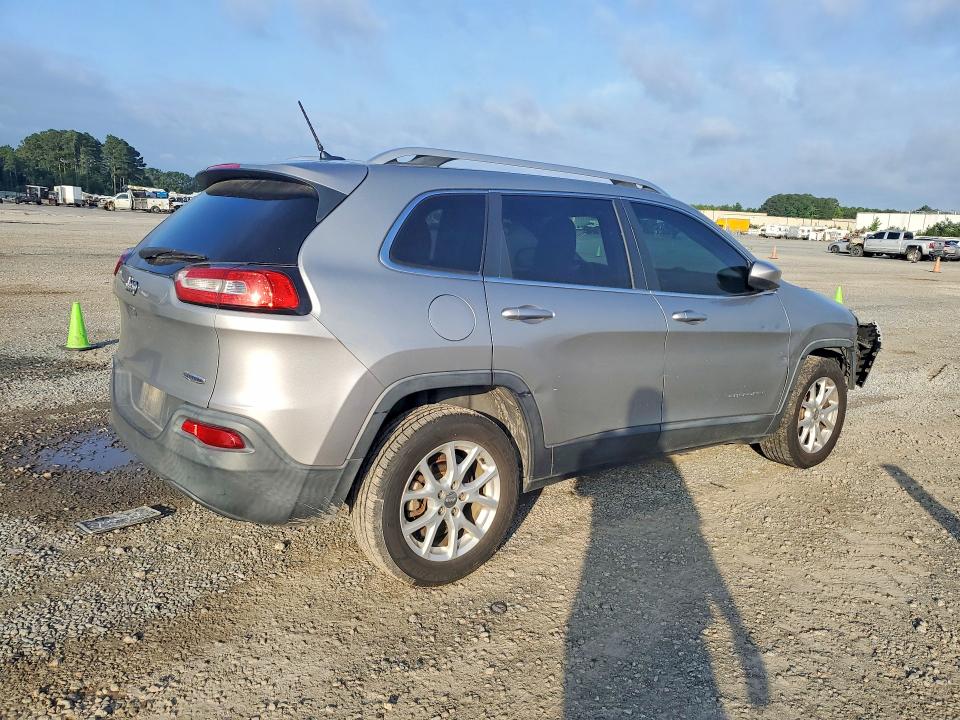 55781416 :رقم المزاد ، 1C4PJLCB2FW601667 vin ، 2015 Jeep Cherokee مزاد بيع