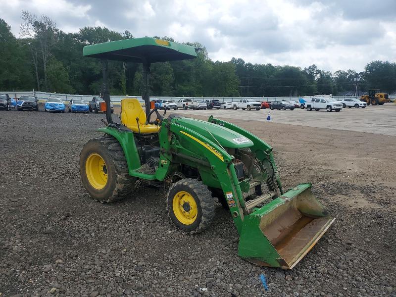 Продажа на аукционе авто 2008 John Deere 3320, vin: LV3320H421693, номер лота: 58031216