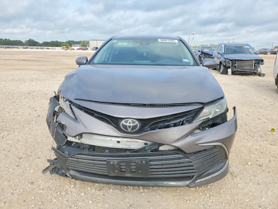2022 Toyota Camry მანქანა იყიდება აუქციონზე, vin: 4T1C11AK7NU711920, აუქციონის ნომერი: 58067606