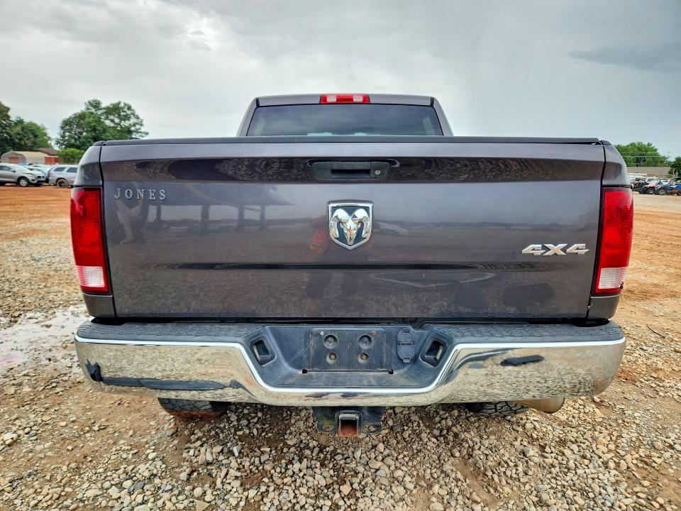52890686 :رقم المزاد ، 3C6UR5CLXFG667681 vin ، 2015 Ram 2500 مزاد بيع