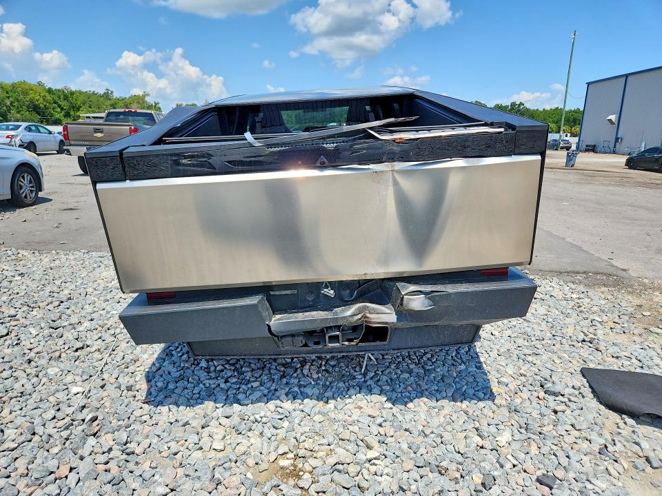 58941946 :رقم المزاد ، 7G2CEHED8SA080865 vin ، 2025 Tesla Cybertruck مزاد بيع