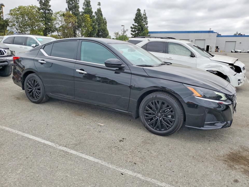 85790435 :رقم المزاد ، 1N4BL4DV9SN421627 vin ، 2025 Nissan Altima مزاد بيع