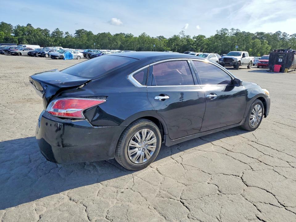2014 Nissan Altima მანქანა იყიდება აუქციონზე, vin: 1N4AL3AP0EN377856, აუქციონის ნომერი: 56673266