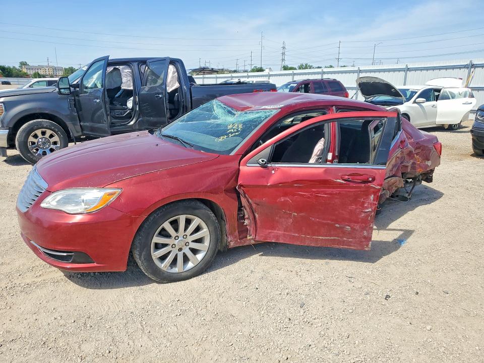 Auction sale of the 2013 Chrysler 200, vin: 1C3CCBBG5DN527300, lot number: 55382086