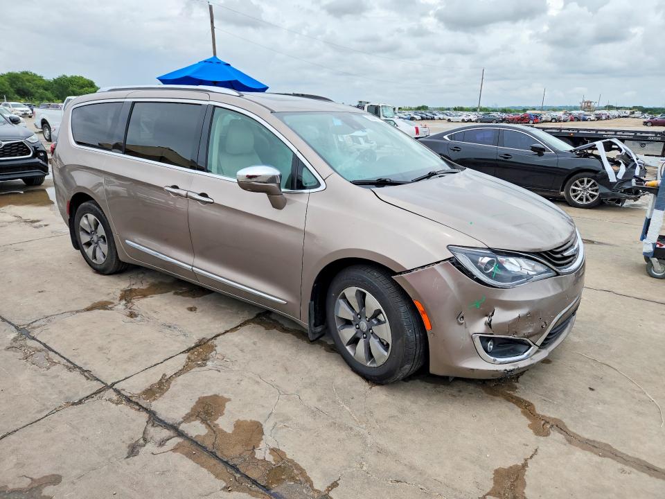 2018 Chrysler Pacifica მანქანა იყიდება აუქციონზე, vin: 2C4RC1N77JR105569, აუქციონის ნომერი: 55698676