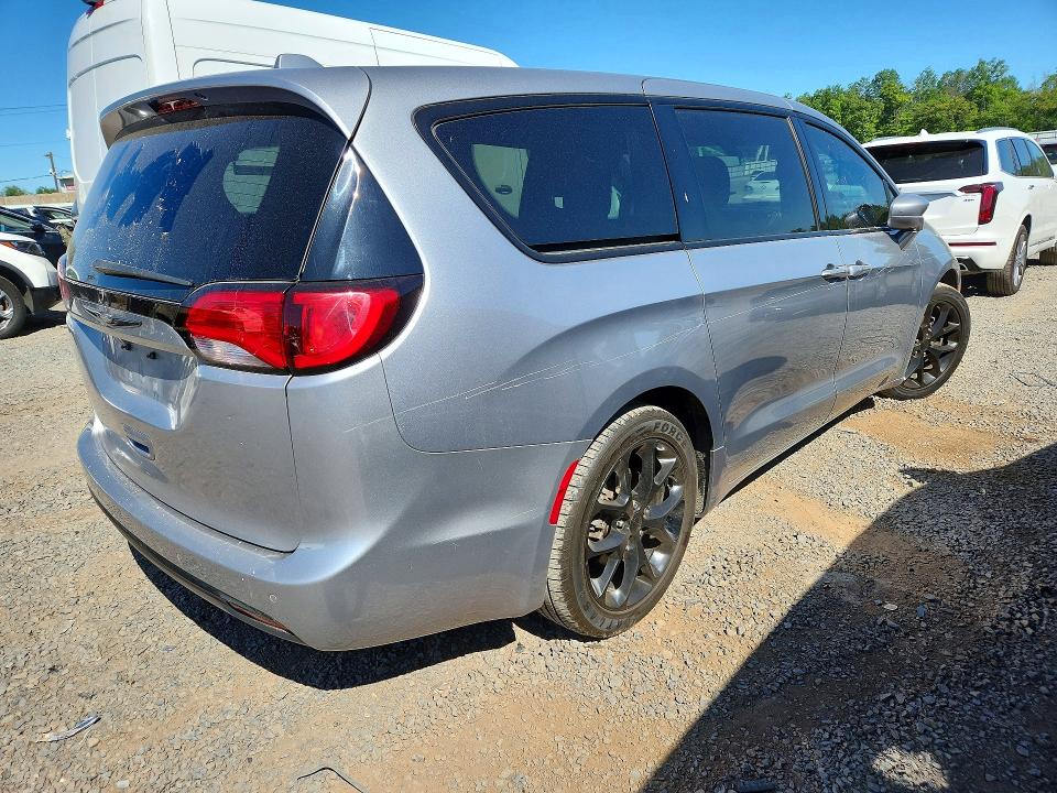 2018 Chrysler Pacifica მანქანა იყიდება აუქციონზე, vin: 2C4RC1FG7JR357806, აუქციონის ნომერი: 55807536