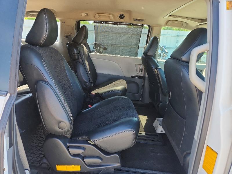 57837336 :رقم المزاد ، 5TDXK3DC8BS147052 vin ، 2011 Toyota Sienna مزاد بيع
