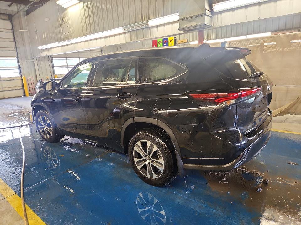 2026 Toyota Highlander Hybrid მანქანა იყიდება აუქციონზე, vin: 5TDKBRCH6TS705413, აუქციონის ნომერი: 63822546