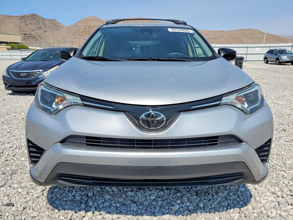 Продаж на аукціоні авто 2018 Toyota Rav4, vin: JTMZFREV9JD126253, номер лоту: 57376626