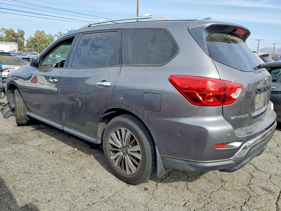 55997056 :رقم المزاد ، 5N1DR2MN9KC600652 vin ، 2019 Nissan Pathfinder مزاد بيع