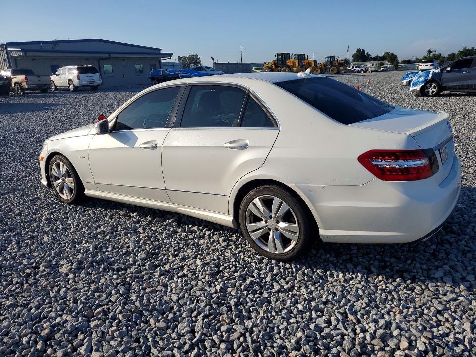 58427416 :رقم المزاد ، WDDHF2EB2BA399052 vin ، 2011 Mercedes-benz E مزاد بيع
