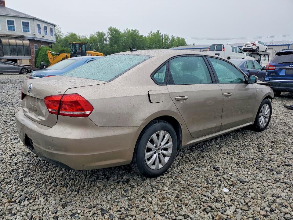 57904116 :رقم المزاد ، 1VWAT7A36FC016575 vin ، 2015 Volkswagen Passat مزاد بيع