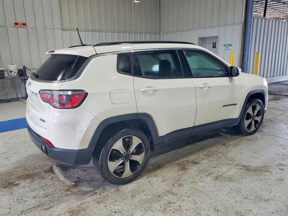 57429106 :رقم المزاد ، 3C4NJCBB8JT194526 vin ، 2018 Jeep Compass مزاد بيع