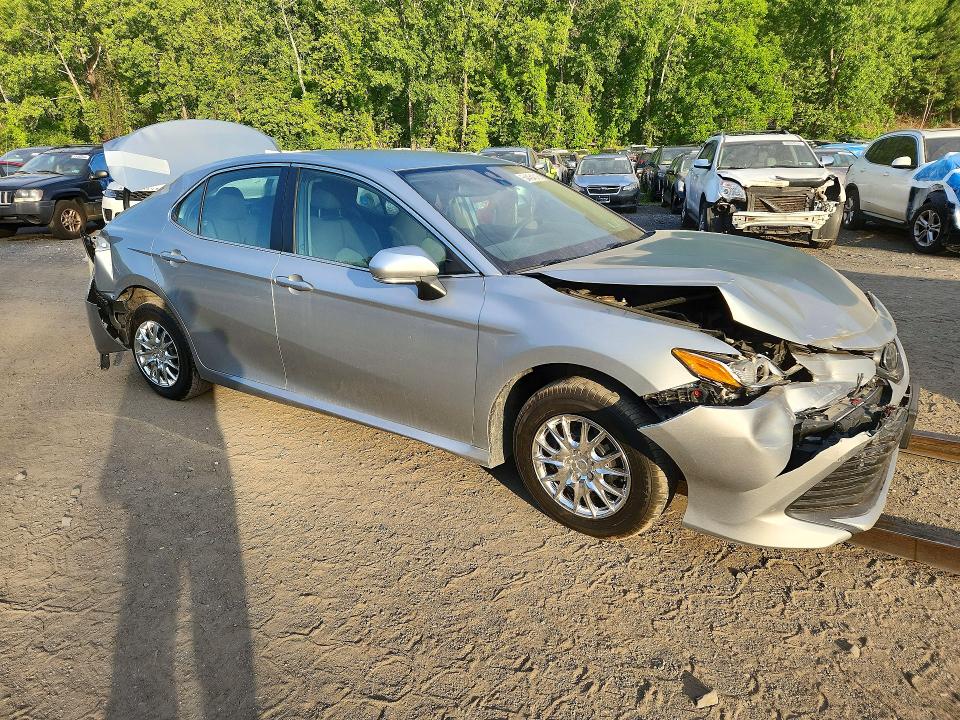 54454016 :رقم المزاد ، 4T1L11BK1LU018370 vin ، 2020 Toyota Camry مزاد بيع