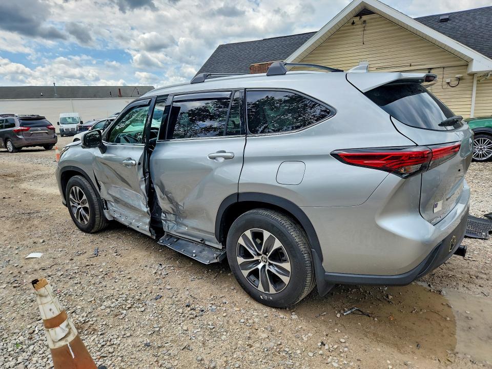 Aukcja sprzedaży 2022 Toyota Highlander, vin: 5TDHZRBH4NS577943, numer aukcji: 58047976
