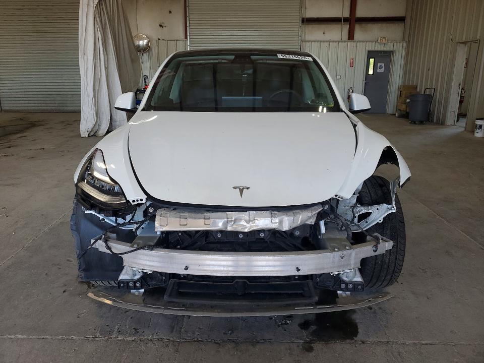 56315626 :رقم المزاد ، 7SAYGAEE2NF364845 vin ، 2022 Tesla Model Y مزاد بيع