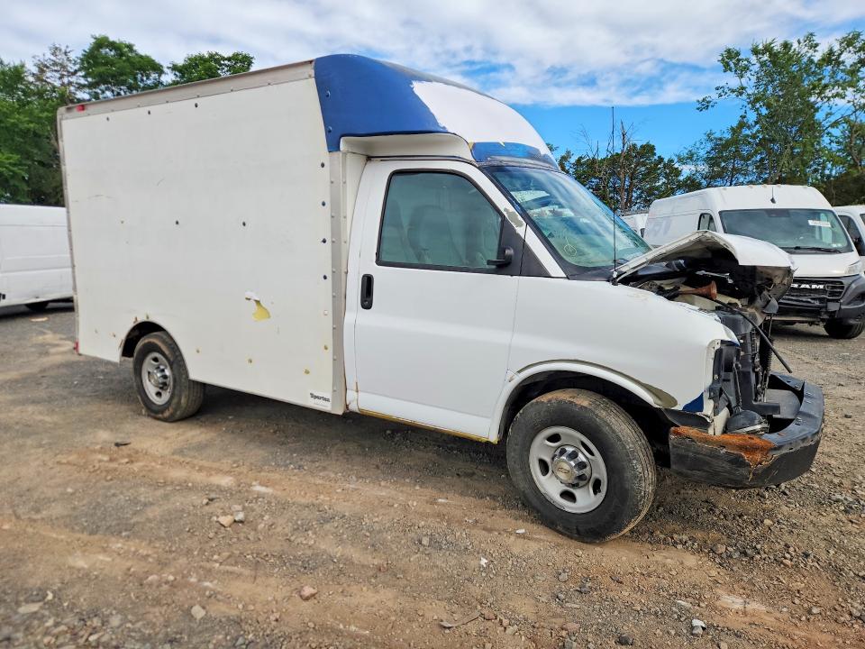 46744846 :رقم المزاد ، 1GBHG31V251162020 vin ، 2005 Chevrolet Express مزاد بيع