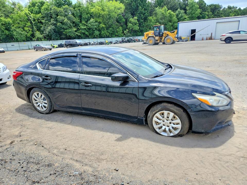 2016 Nissan Altima მანქანა იყიდება აუქციონზე, vin: 1N4AL3AP4GC245245, აუქციონის ნომერი: 55973146