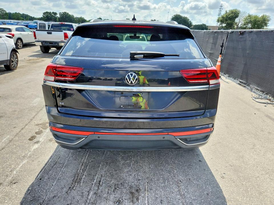 2021 Volkswagen Atlas Cross Sport მანქანა იყიდება აუქციონზე, vin: 1V2WC2CA1MC238010, აუქციონის ნომერი: 58654866