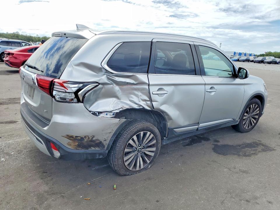 2020 Mitsubishi Outlander მანქანა იყიდება აუქციონზე, vin: JA4AZ3A39LZ027020, აუქციონის ნომერი: 56629286
