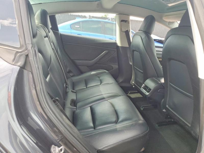 58072446 :رقم المزاد ، 5YJ3E1EA1JF059616 vin ، 2018 Tesla Model 3 مزاد بيع