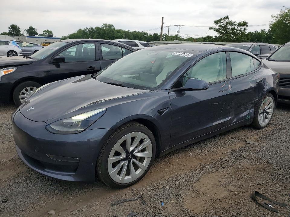 56522116 :رقم المزاد ، 5YJ3E1EB5NF202601 vin ، 2022 Tesla Model 3 مزاد بيع