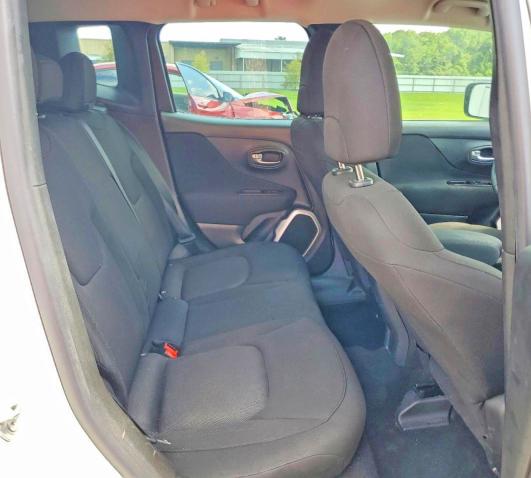 58945176 :رقم المزاد ، ZACCJBAB3JPH15307 vin ، 2018 Jeep Renegade مزاد بيع