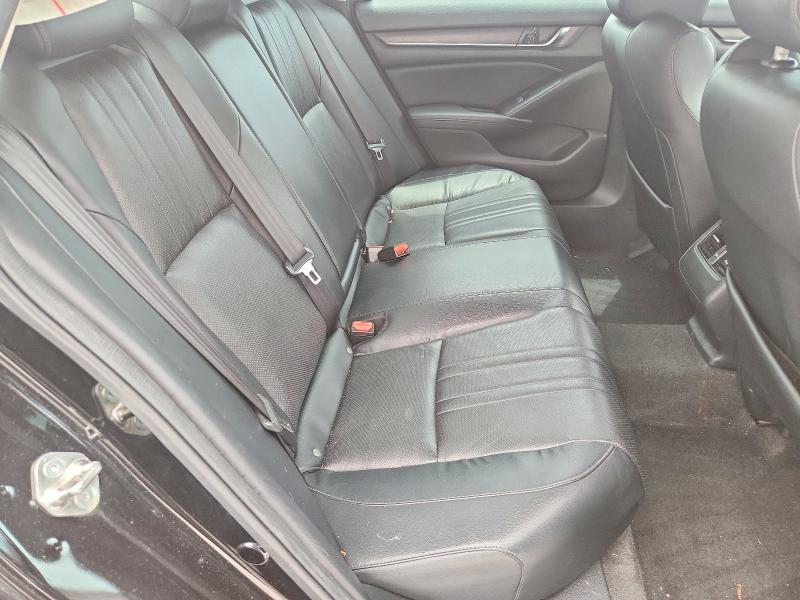 55425486 :رقم المزاد ، 1HGCV2F56JA014494 vin ، 2018 Honda Accord مزاد بيع