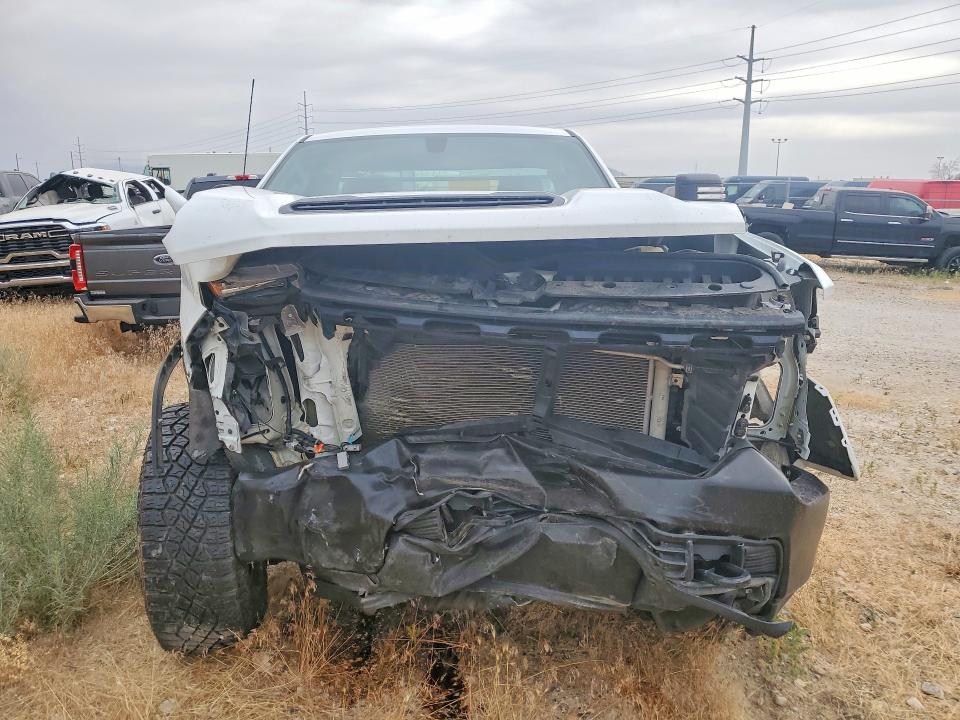 58966166 :رقم المزاد ، 1GB3YLE71MF230599 vin ، 2021 Chevrolet Silverado مزاد بيع