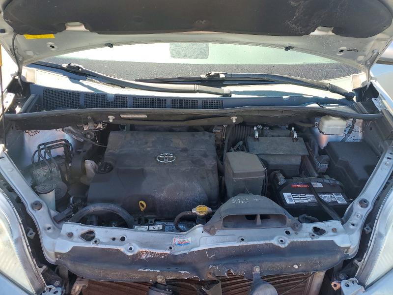 85453505 :رقم المزاد ، 5TDKK3DC2DS355621 vin ، 2013 Toyota Sienna مزاد بيع