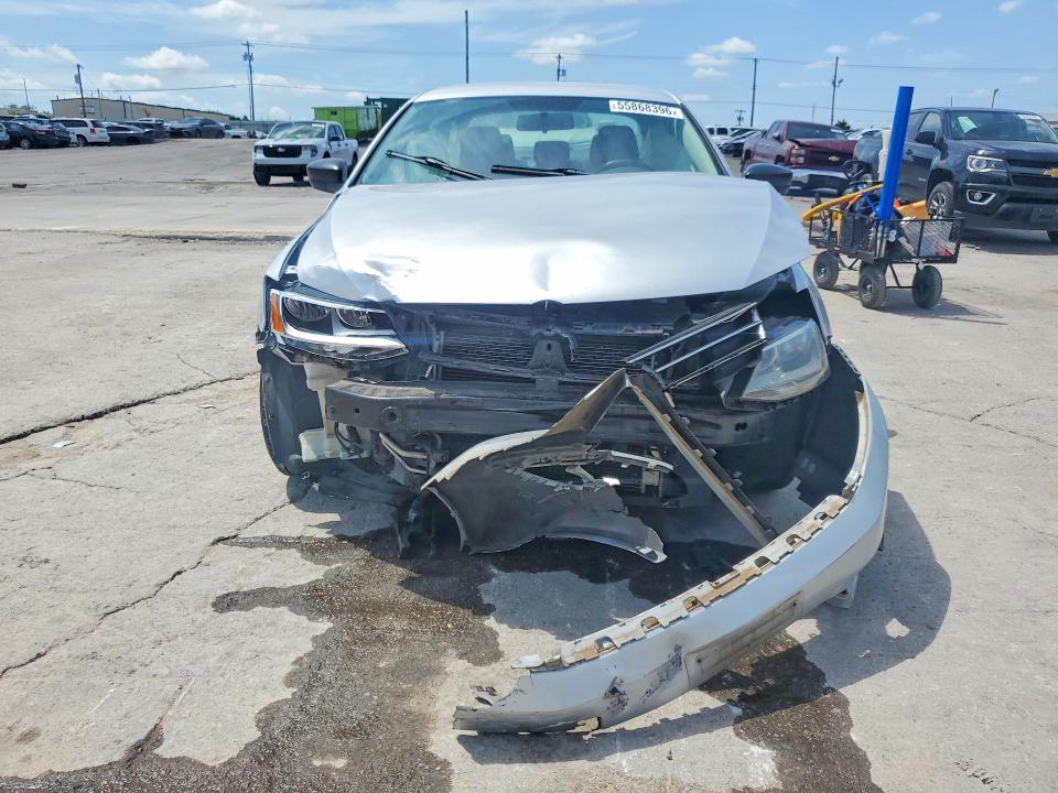 55868396 :رقم المزاد ، 3VW267AJ4GM247937 vin ، 2016 Volkswagen Jetta مزاد بيع