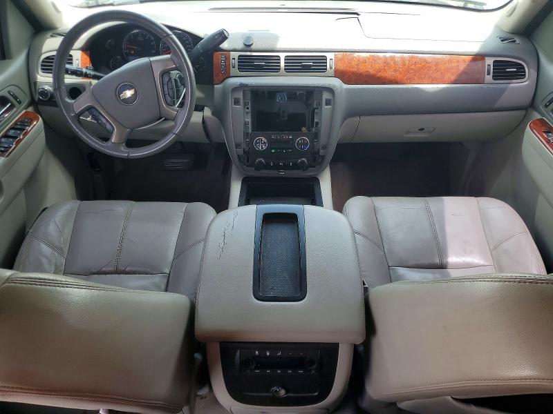 58231156 :رقم المزاد ، 1GNSCJE05DR306635 vin ، 2013 Chevrolet Suburban مزاد بيع