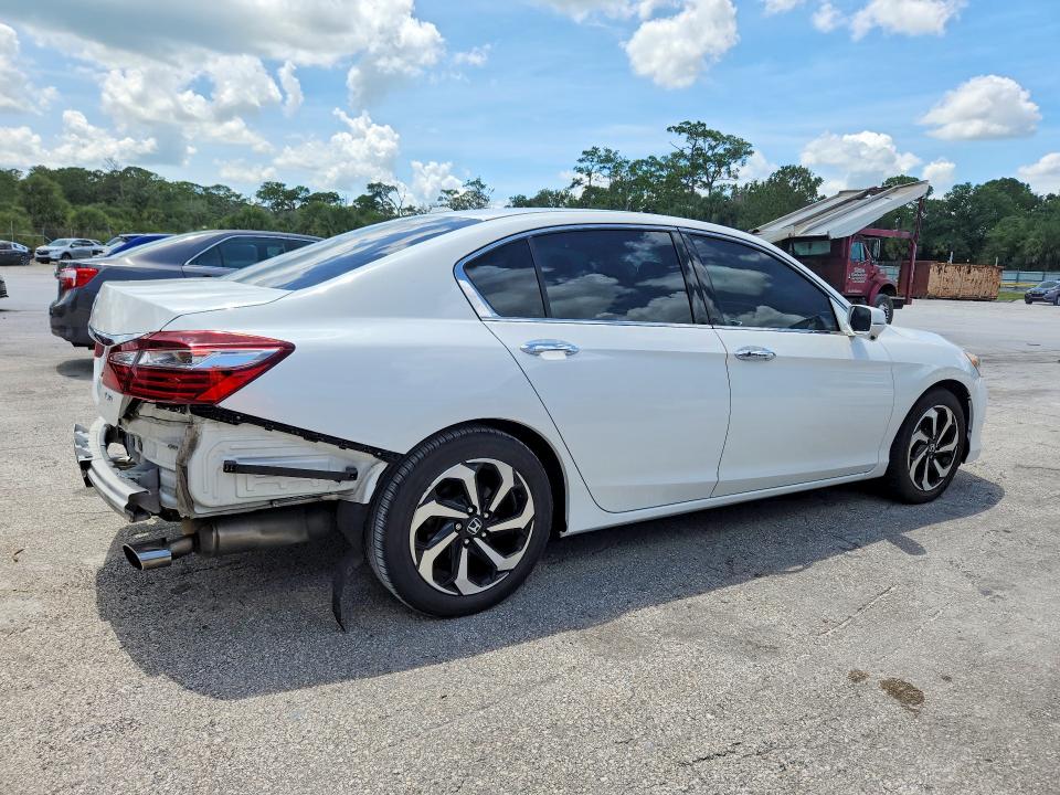 Продажа на аукционе авто 2016 Honda Accord, vin: 1HGCR3F0XGA016157, номер лота: 57310986