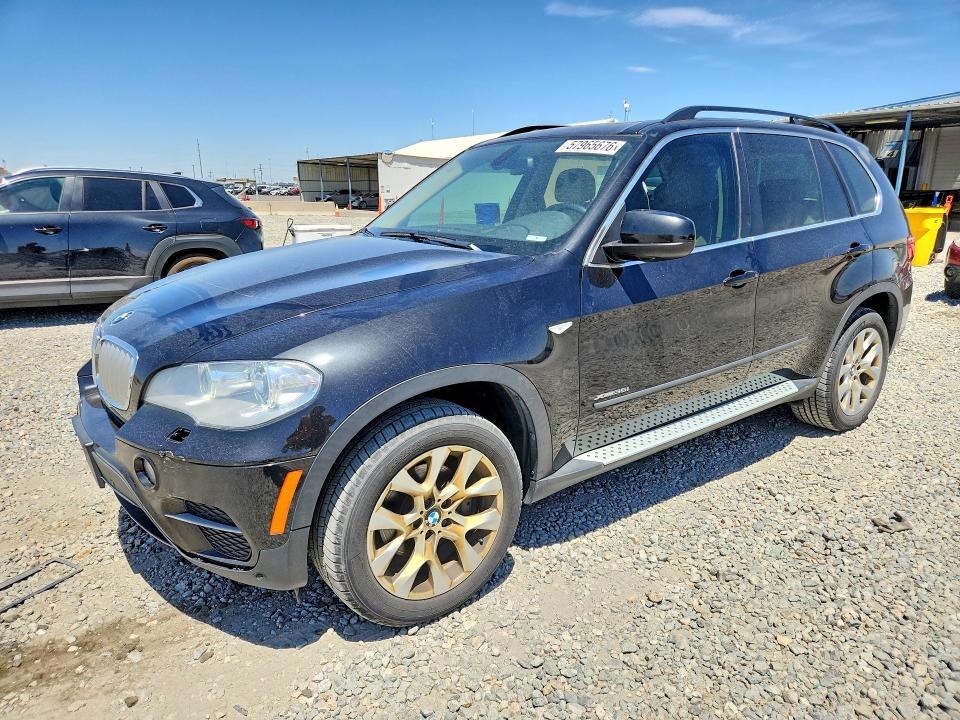 57965676 :رقم المزاد ، 5UXZV4C53D0E04005 vin ، 2013 Bmw X5 مزاد بيع