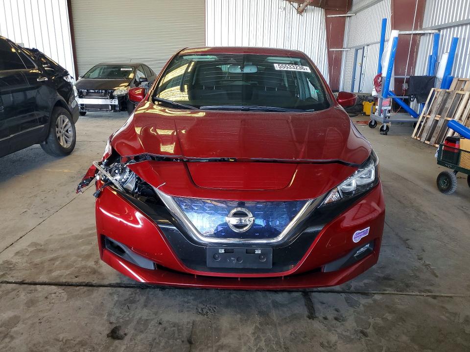 55533236 :رقم المزاد ، 1N4AZ1CP8JC305082 vin ، 2018 Nissan Leaf مزاد بيع