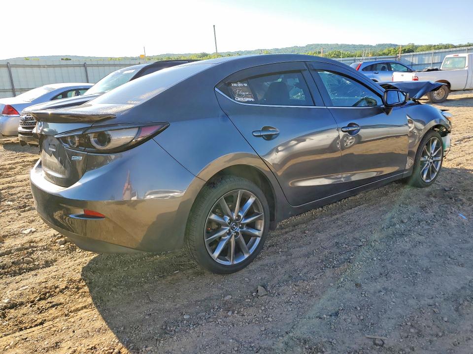 Продажа на аукционе авто 2018 Mazda 3, vin: 3MZBN1V35JM158588, номер лота: 58332316