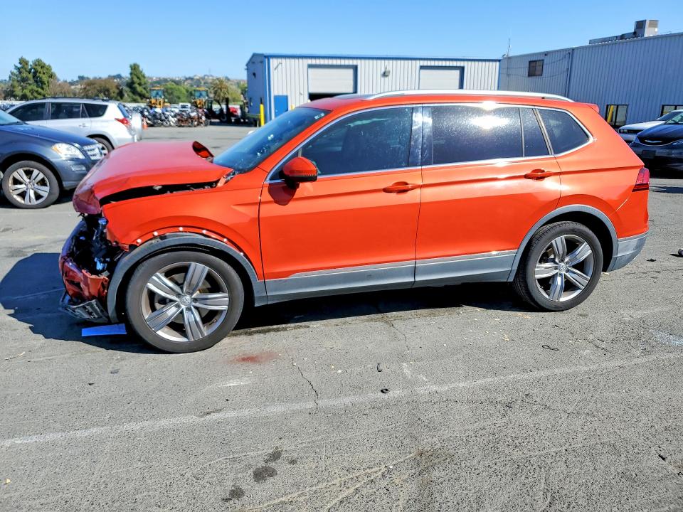 Продажа на аукционе авто 2018 Volkswagen Tiguan, vin: 3VV5B7AX2JM061595, номер лота: 58323426