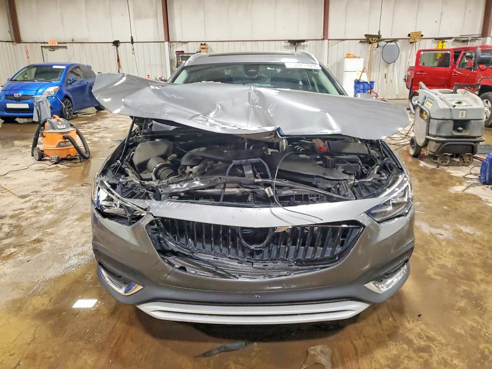 58453936 :رقم المزاد ، W04GV8SX9J1110768 vin ، 2018 Buick Regal Tourx مزاد بيع