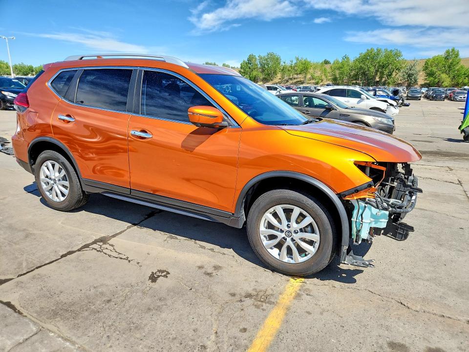 57230296 :رقم المزاد ، JN8AT2MV1HW012152 vin ، 2017 Nissan Rogue مزاد بيع