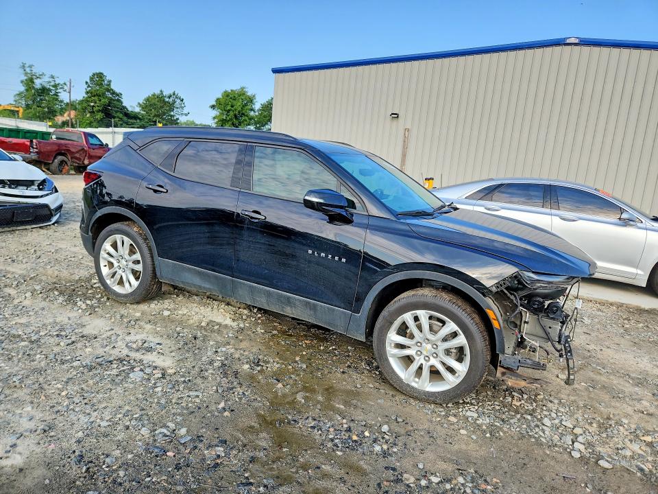58600986 :رقم المزاد ، 3GNKBDRS2MS520690 vin ، 2021 Chevrolet Blazer مزاد بيع